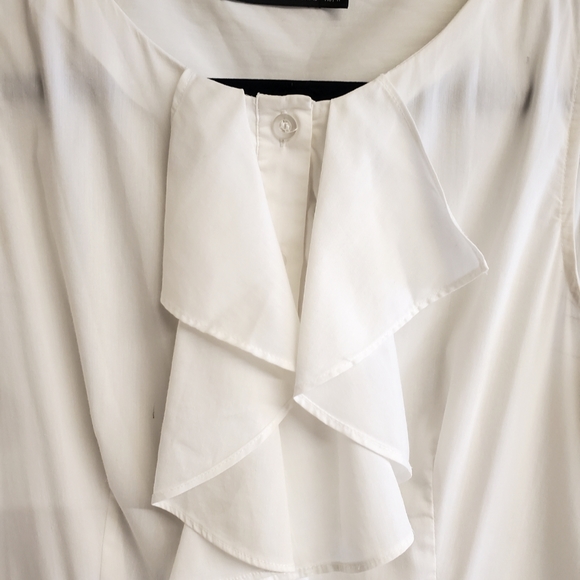 Club Monaco / White Sleeveless Blouse with Ruffle Detail / White / Size XS - Picture 2 of 5